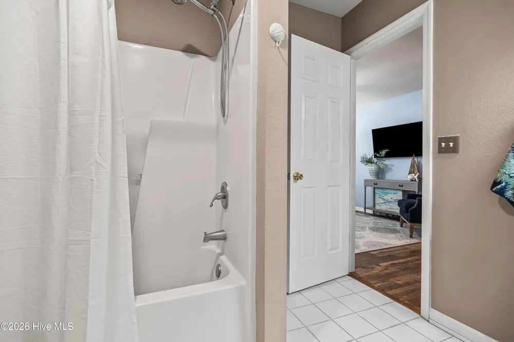 1631 Chadwick Shores Drive Sneads Ferry, NC 28460