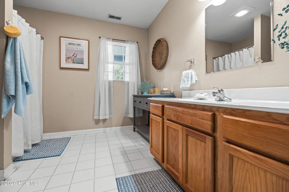 1631 Chadwick Shores Drive Sneads Ferry, NC 28460