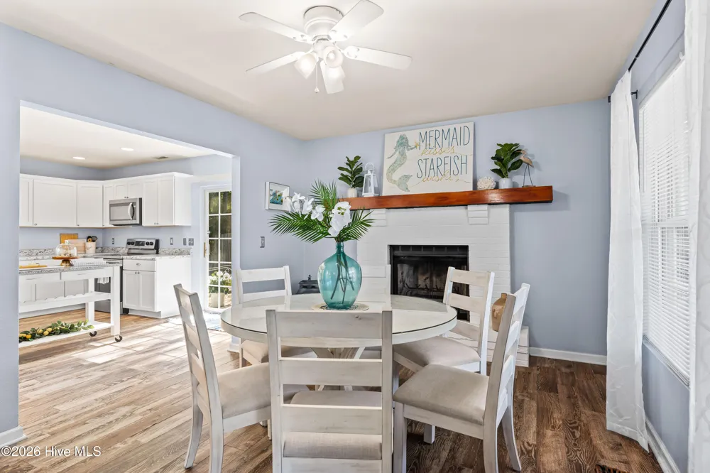 1631 Chadwick Shores Drive Sneads Ferry, NC 28460