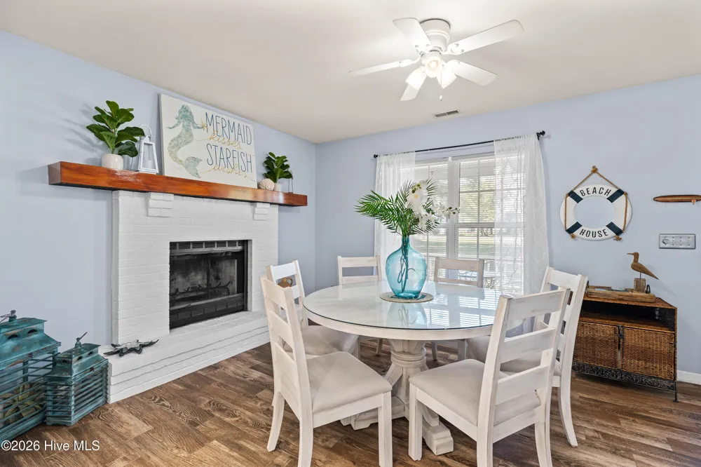 1631 Chadwick Shores Drive Sneads Ferry, NC 28460