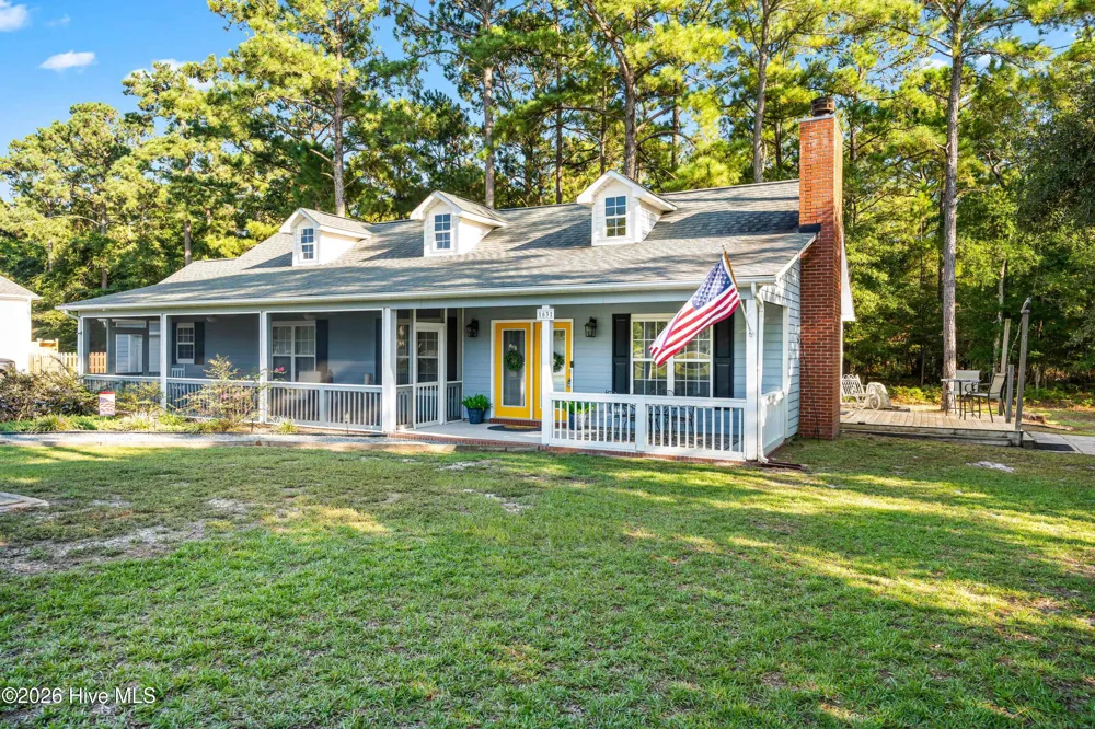 1631 Chadwick Shores Drive Sneads Ferry, NC 28460