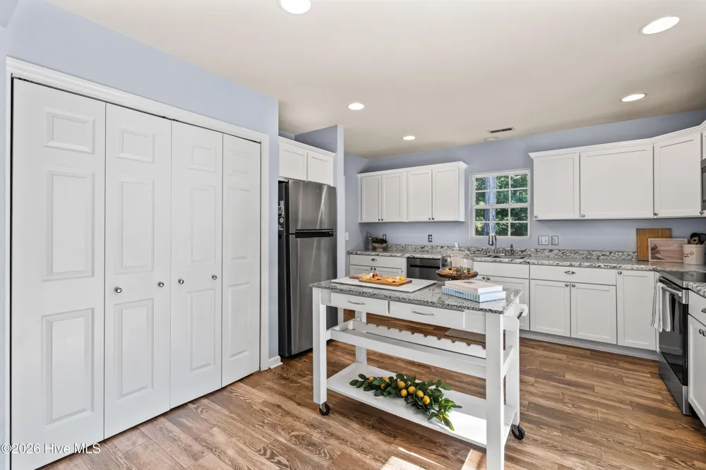 1631 Chadwick Shores Drive Sneads Ferry, NC 28460