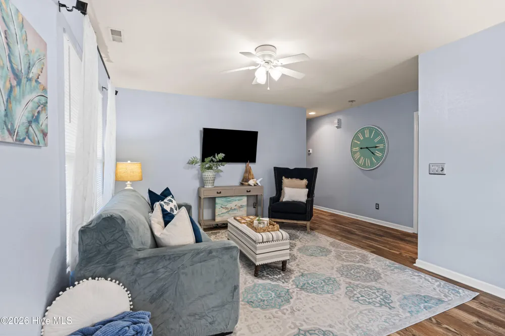 1631 Chadwick Shores Drive Sneads Ferry, NC 28460