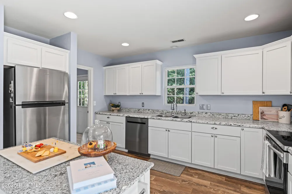 1631 Chadwick Shores Drive Sneads Ferry, NC 28460