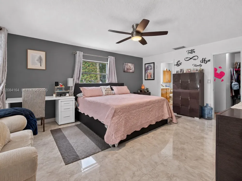 1539 NW 110th Ter Coral Springs, FL 33071