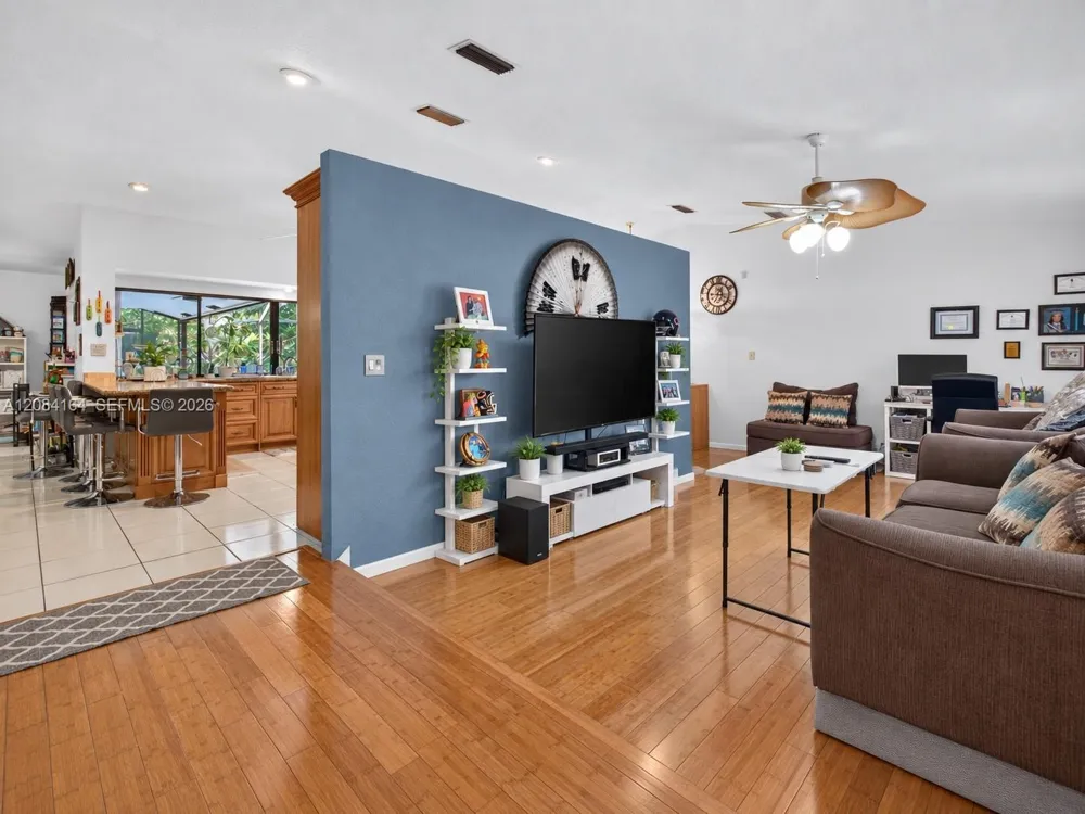 1539 NW 110th Ter Coral Springs, FL 33071