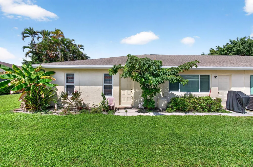 5174 LAKEFRONT BOULEVARD #D Delray Beach, FL 33484