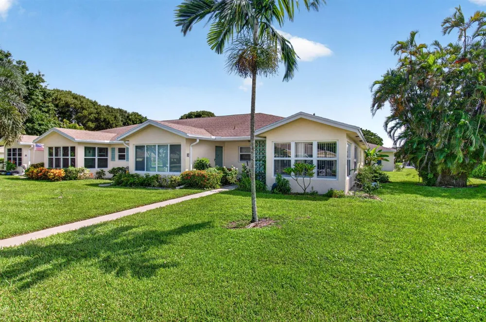 5174 LAKEFRONT BOULEVARD #D Delray Beach, FL 33484