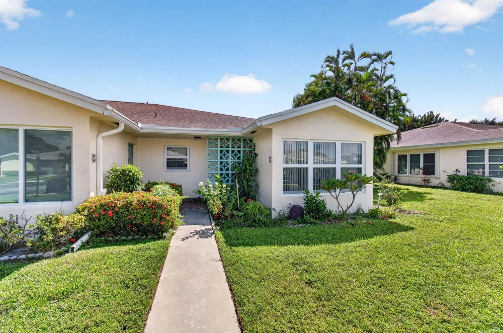 5174 LAKEFRONT BOULEVARD #D Delray Beach, FL 33484
