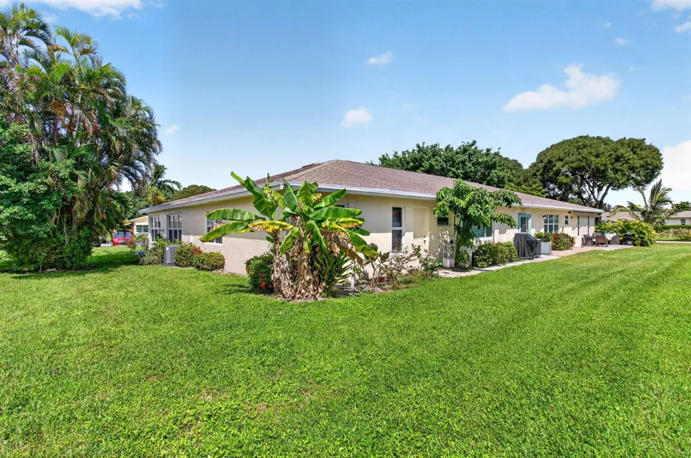 5174 LAKEFRONT BOULEVARD #D Delray Beach, FL 33484
