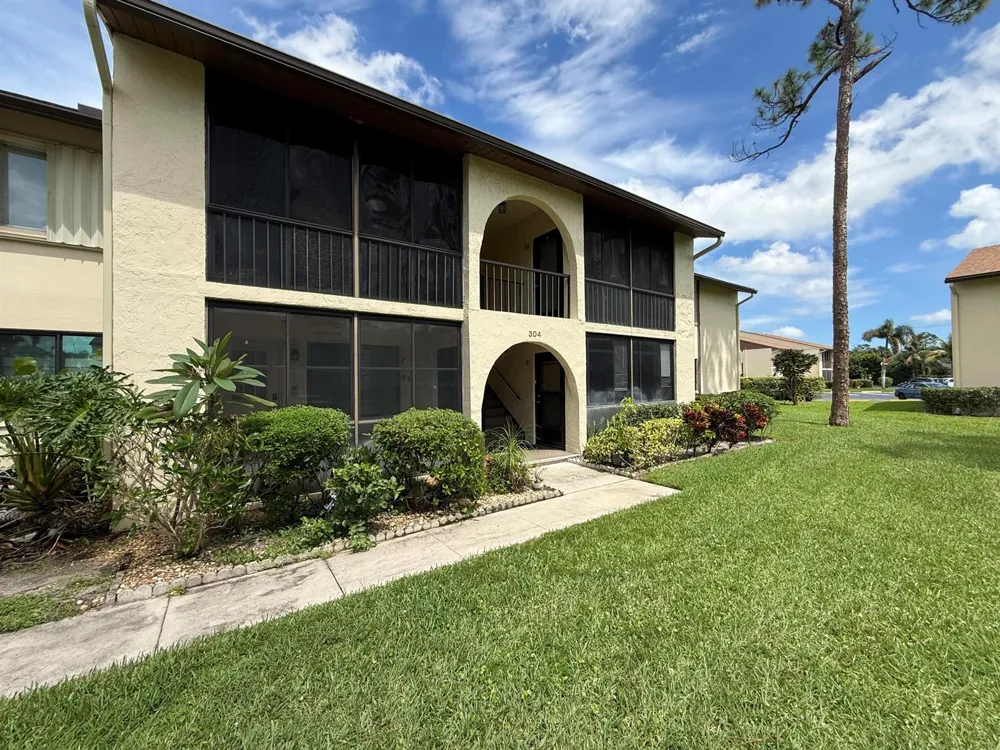 304 Knotty Pine Circle #B-2 