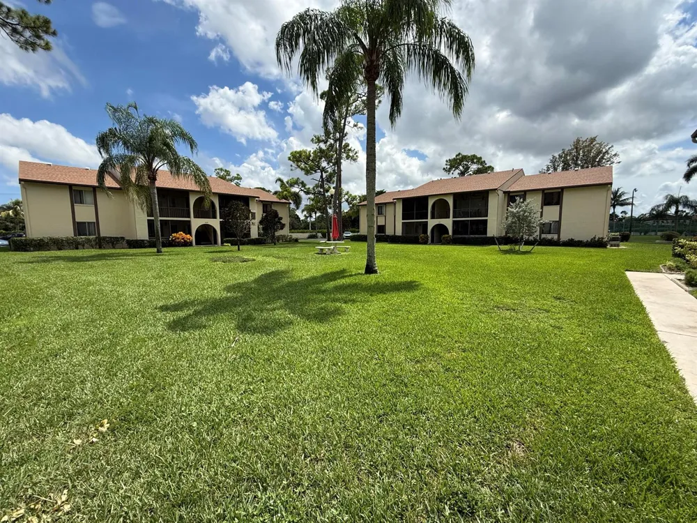 304 Knotty Pine Circle #B-2 