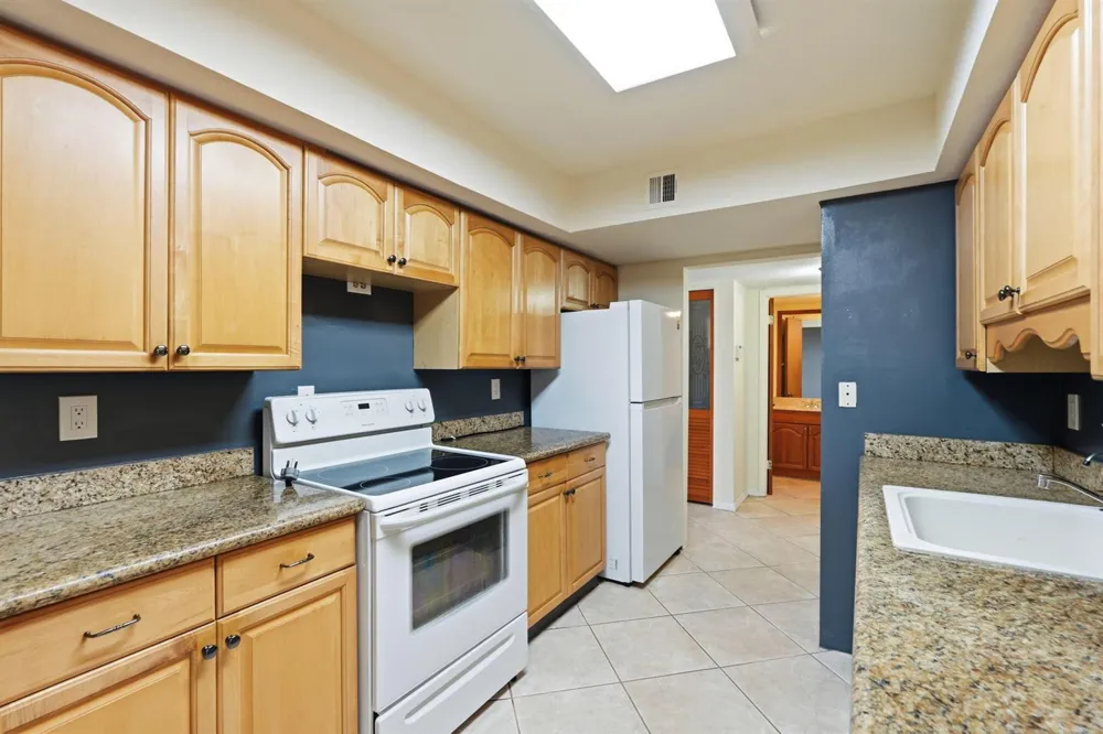 430 COMMODORE DRIVE #314 Plantation, FL 33325