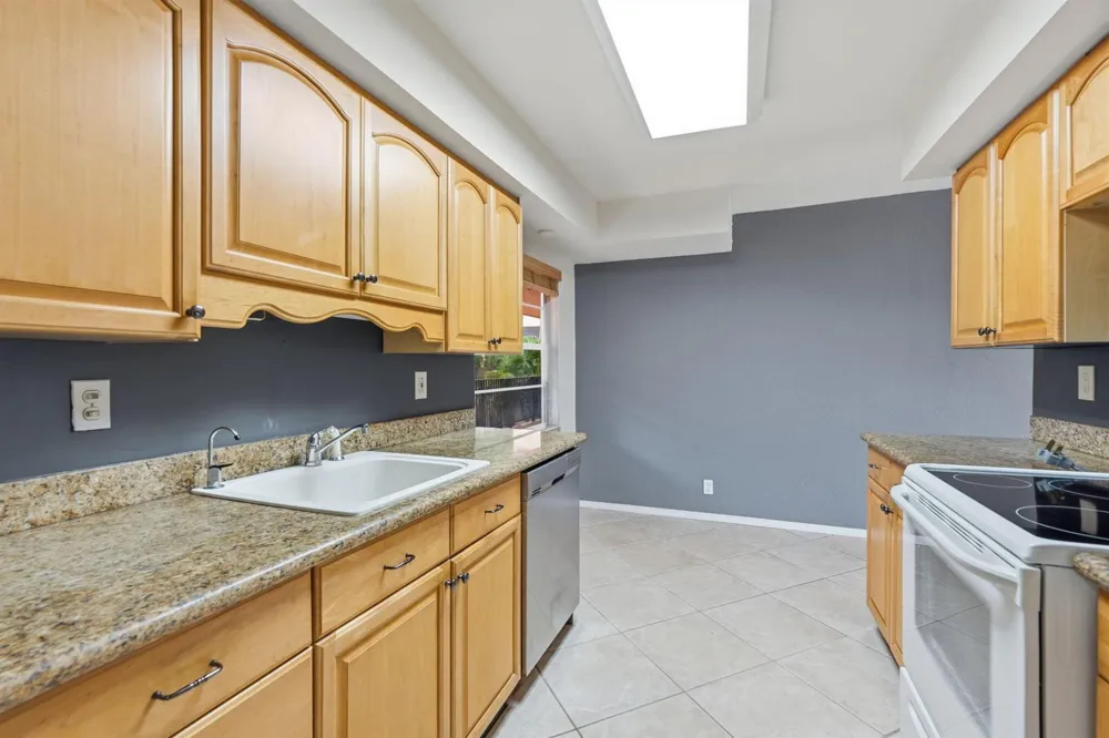 430 COMMODORE DRIVE #314 Plantation, FL 33325