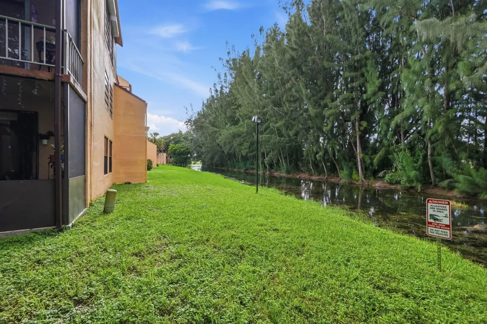430 COMMODORE DRIVE #314 Plantation, FL 33325