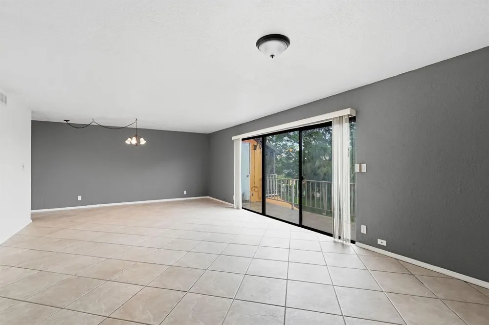 430 COMMODORE DRIVE #314 Plantation, FL 33325