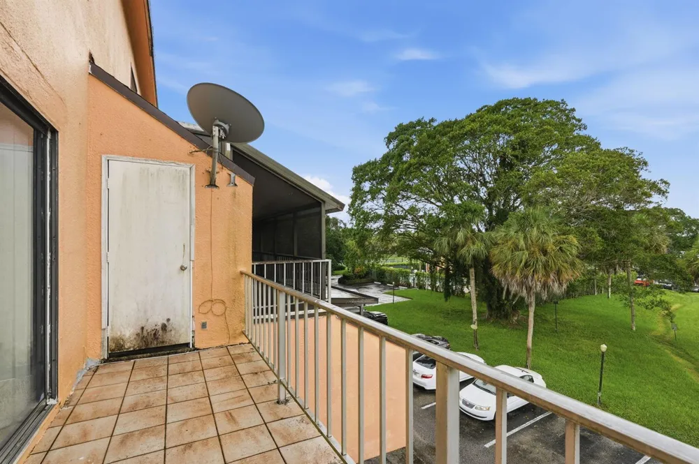 430 COMMODORE DRIVE #314 Plantation, FL 33325