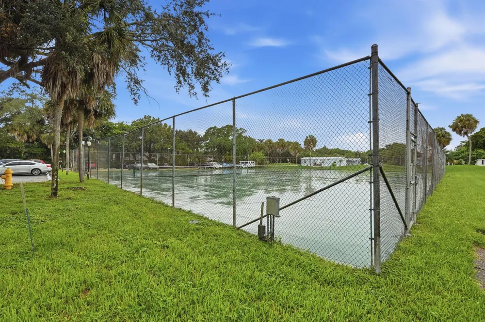 430 COMMODORE DRIVE #314 Plantation, FL 33325
