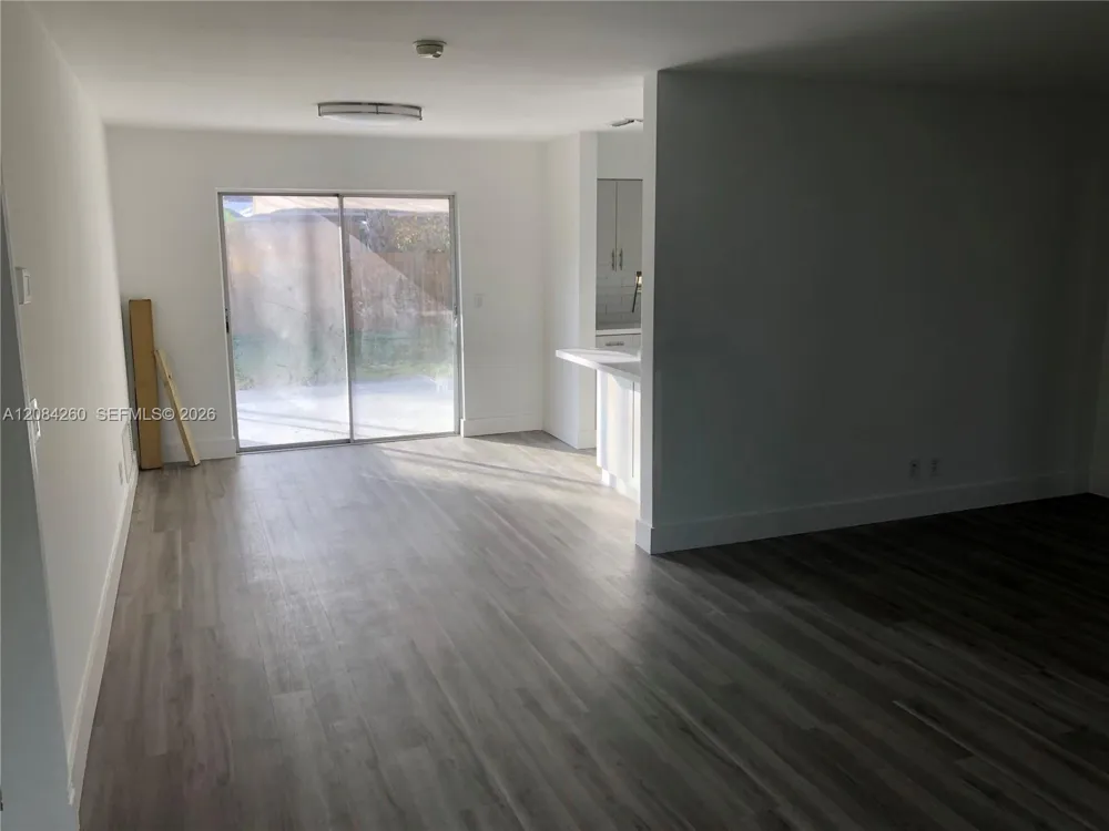 5001 SW 94th Way Cooper City, FL 33328