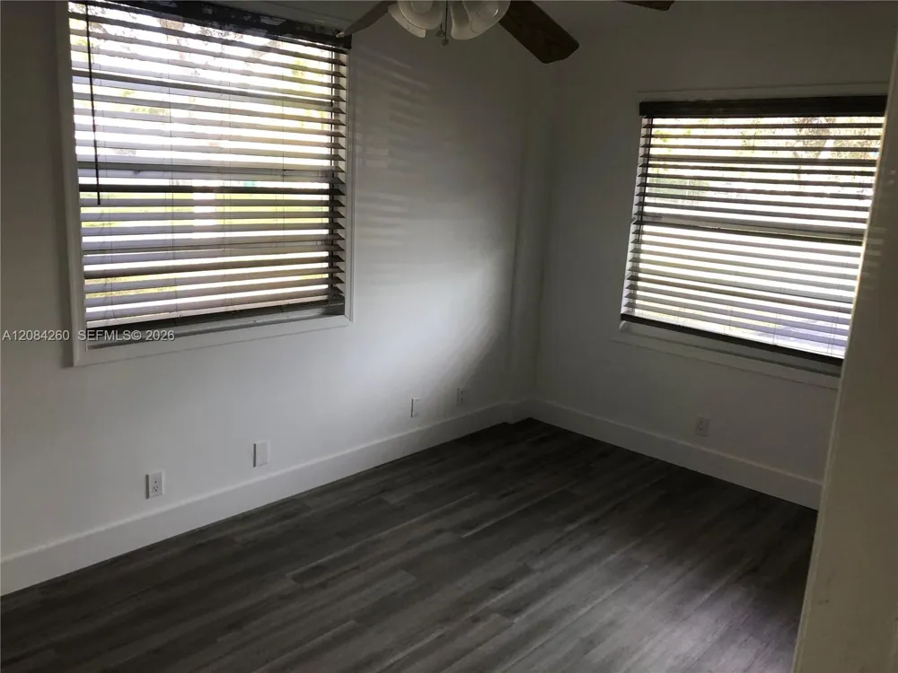 5001 SW 94th Way Cooper City, FL 33328