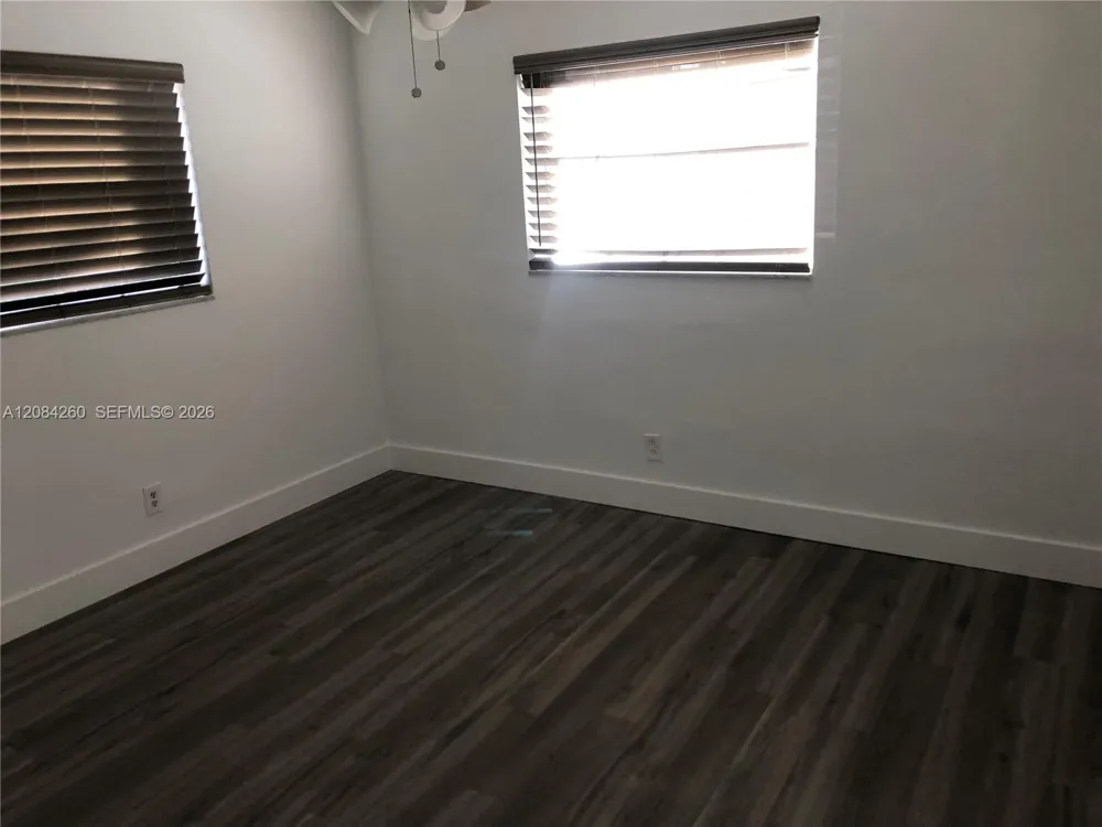 5001 SW 94th Way Cooper City, FL 33328