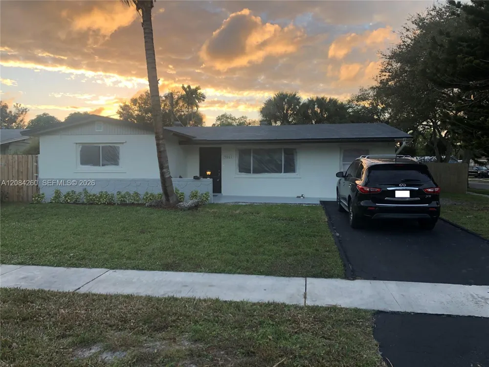 5001 SW 94th Way Cooper City, FL 33328
