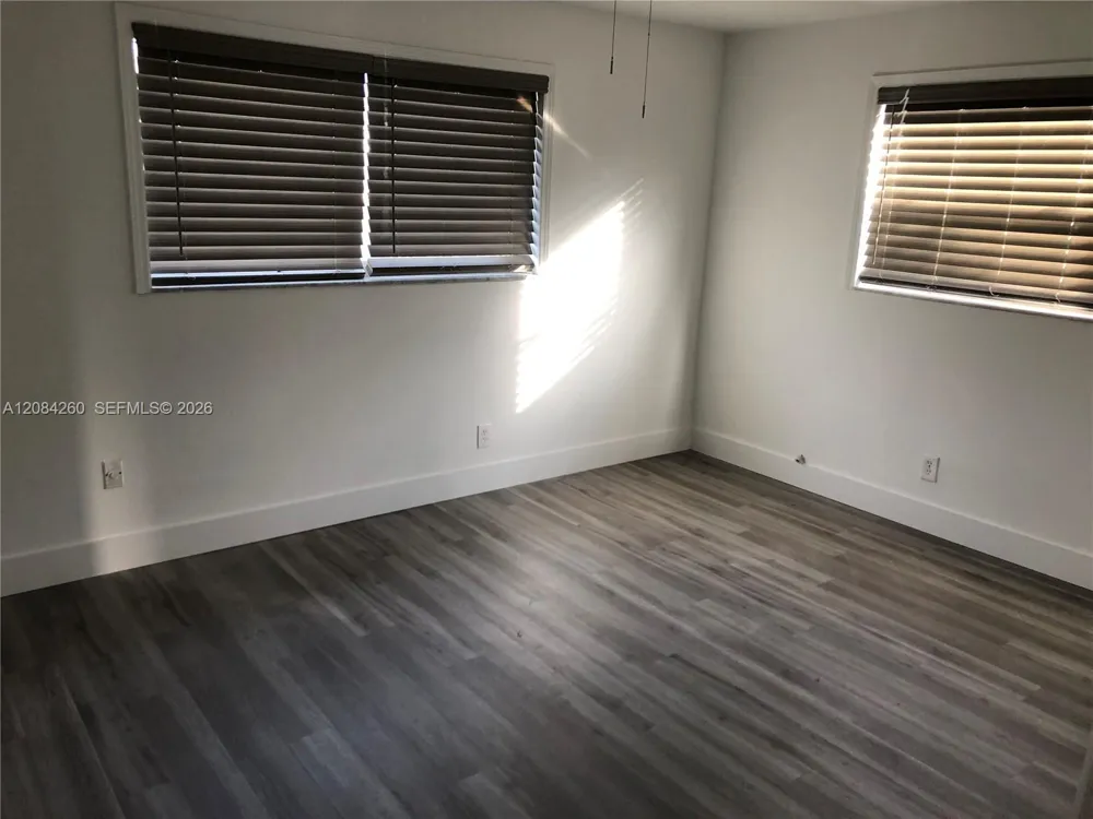 5001 SW 94th Way Cooper City, FL 33328