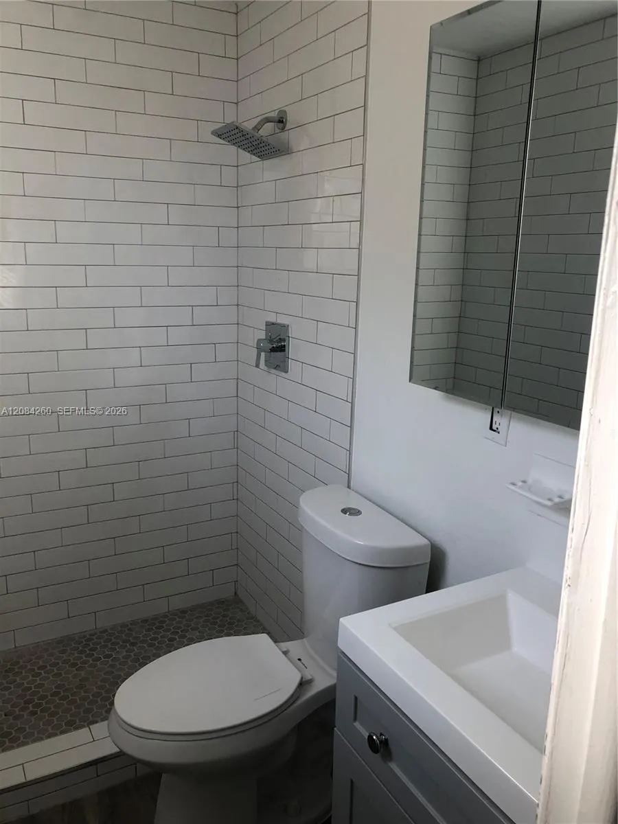 5001 SW 94th Way Cooper City, FL 33328