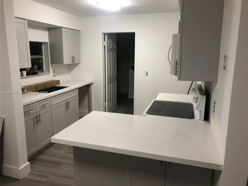 5001 SW 94th Way Cooper City, FL 33328
