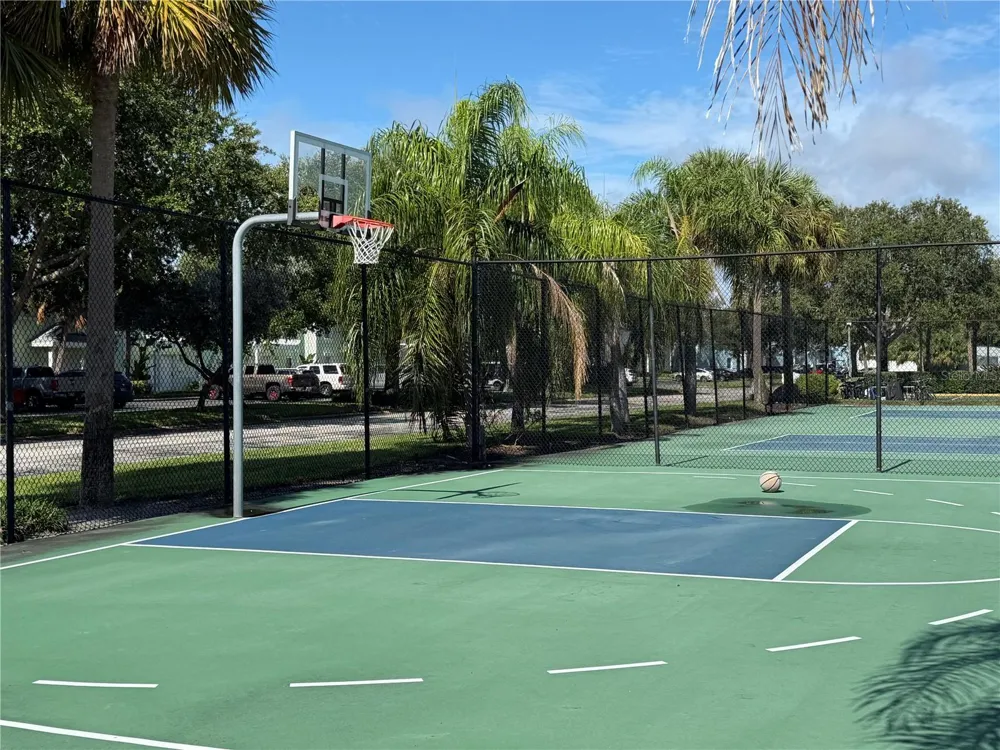 4744 SNOOK DRIVE SE St Petersburg, FL 33705