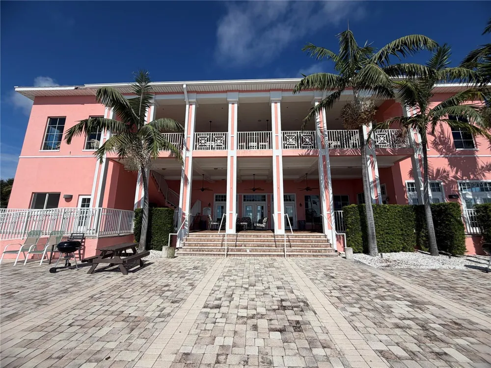 4744 SNOOK DRIVE SE St Petersburg, FL 33705