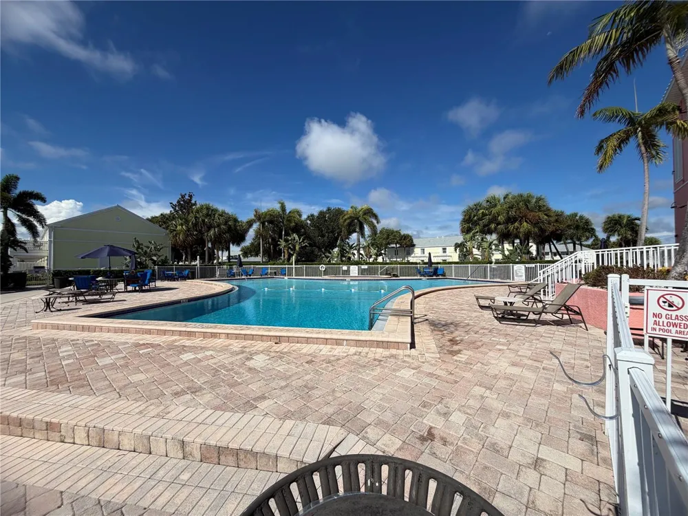 4744 SNOOK DRIVE SE St Petersburg, FL 33705