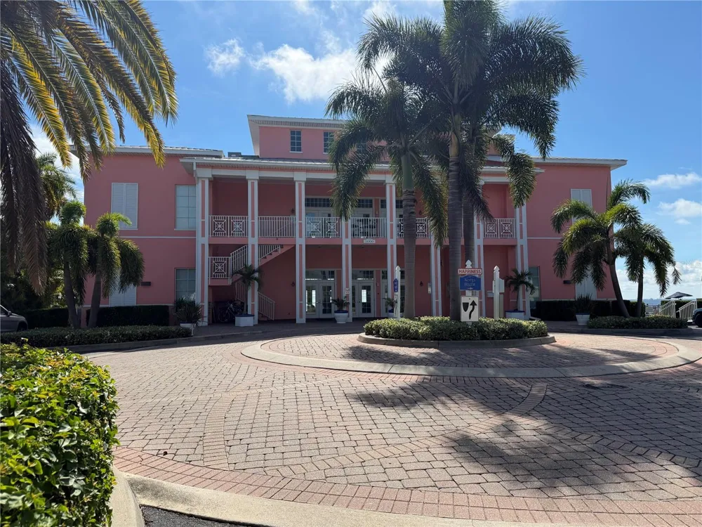 4744 SNOOK DRIVE SE St Petersburg, FL 33705