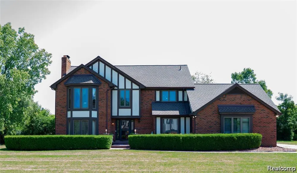 6651 Arlington Drive West Bloomfield Charter Township, MI 48322