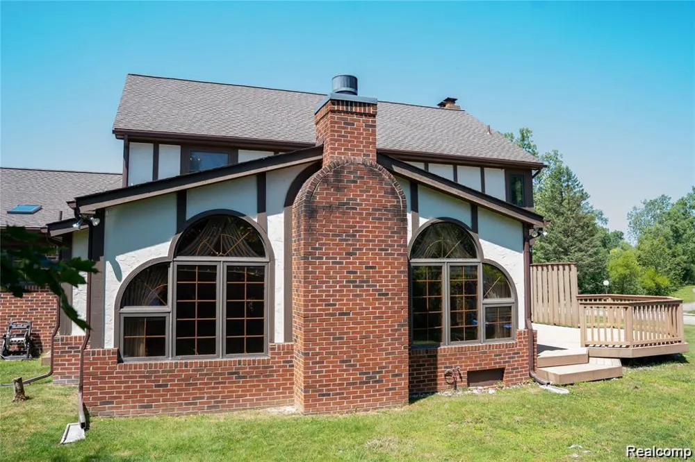 6651 Arlington Drive West Bloomfield Charter Township, MI 48322
