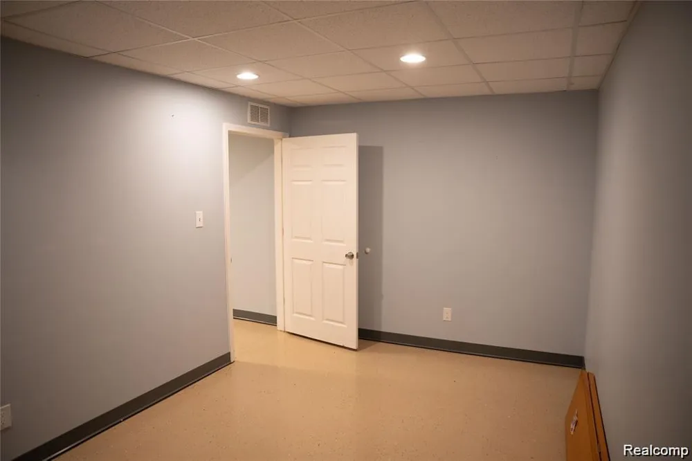 6651 Arlington Drive West Bloomfield Charter Township, MI 48322