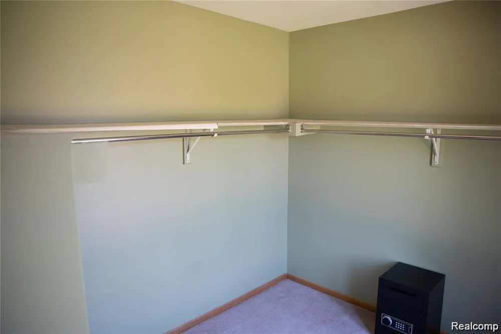 6651 Arlington Drive West Bloomfield Charter Township, MI 48322