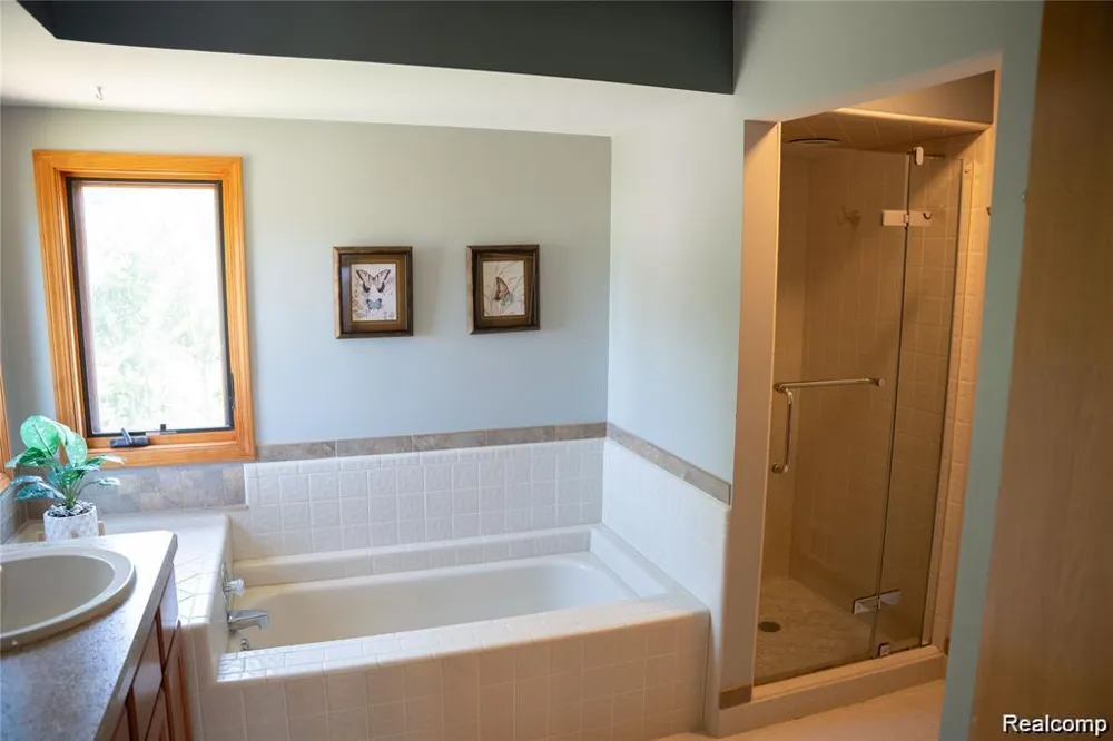 6651 Arlington Drive West Bloomfield Charter Township, MI 48322