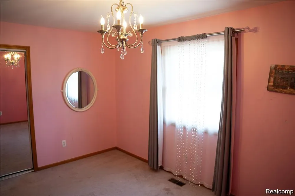 6651 Arlington Drive West Bloomfield Charter Township, MI 48322