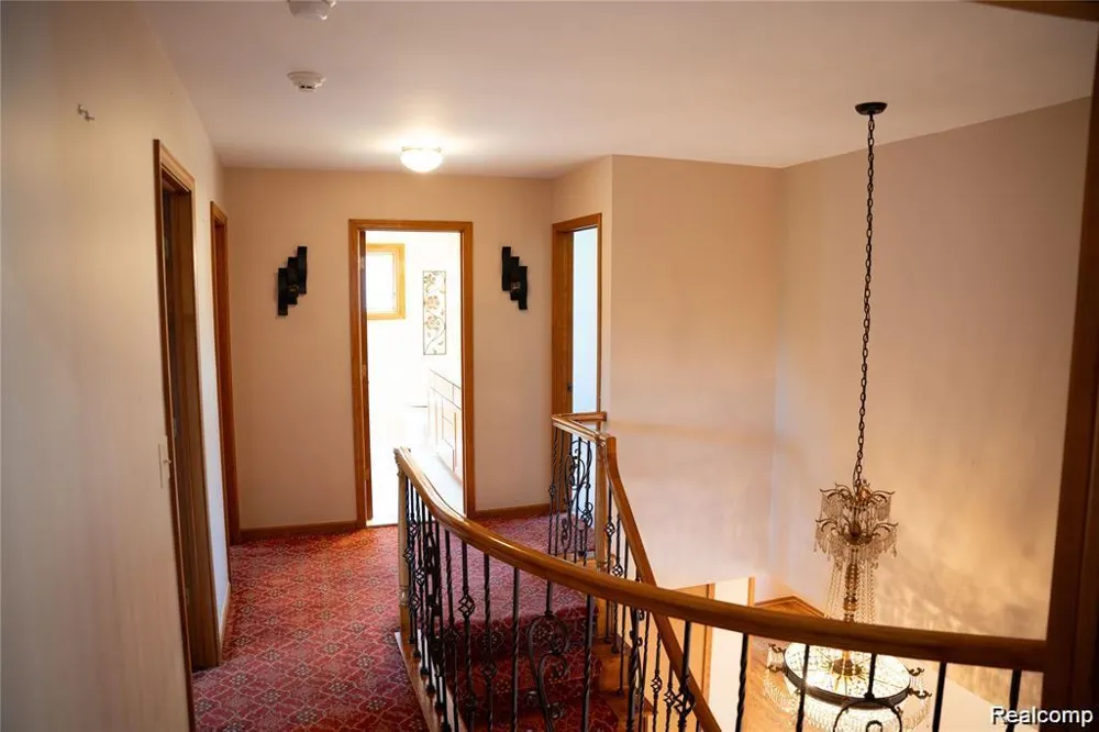 6651 Arlington Drive West Bloomfield Charter Township, MI 48322