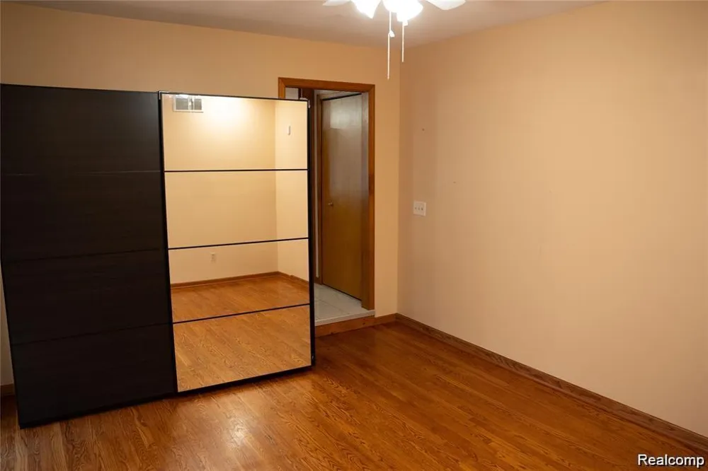 6651 Arlington Drive West Bloomfield Charter Township, MI 48322