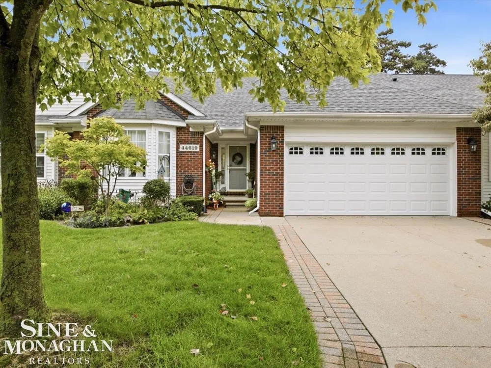 44619 Patricia Dr Drive Sterling Heights City, MI 48314