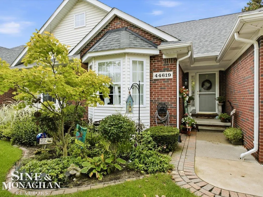 44619 Patricia Dr Drive Sterling Heights City, MI 48314
