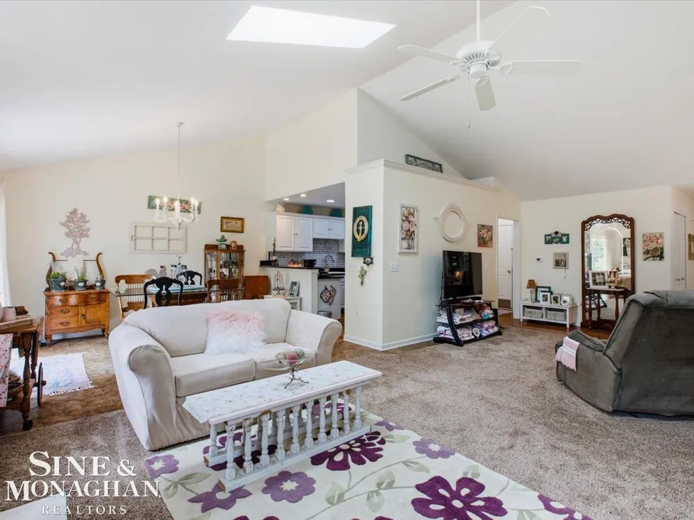 44619 Patricia Dr Drive Sterling Heights City, MI 48314