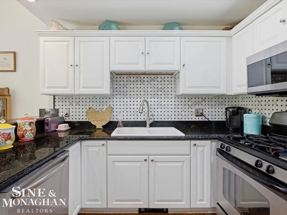 44619 Patricia Dr Drive Sterling Heights City, MI 48314