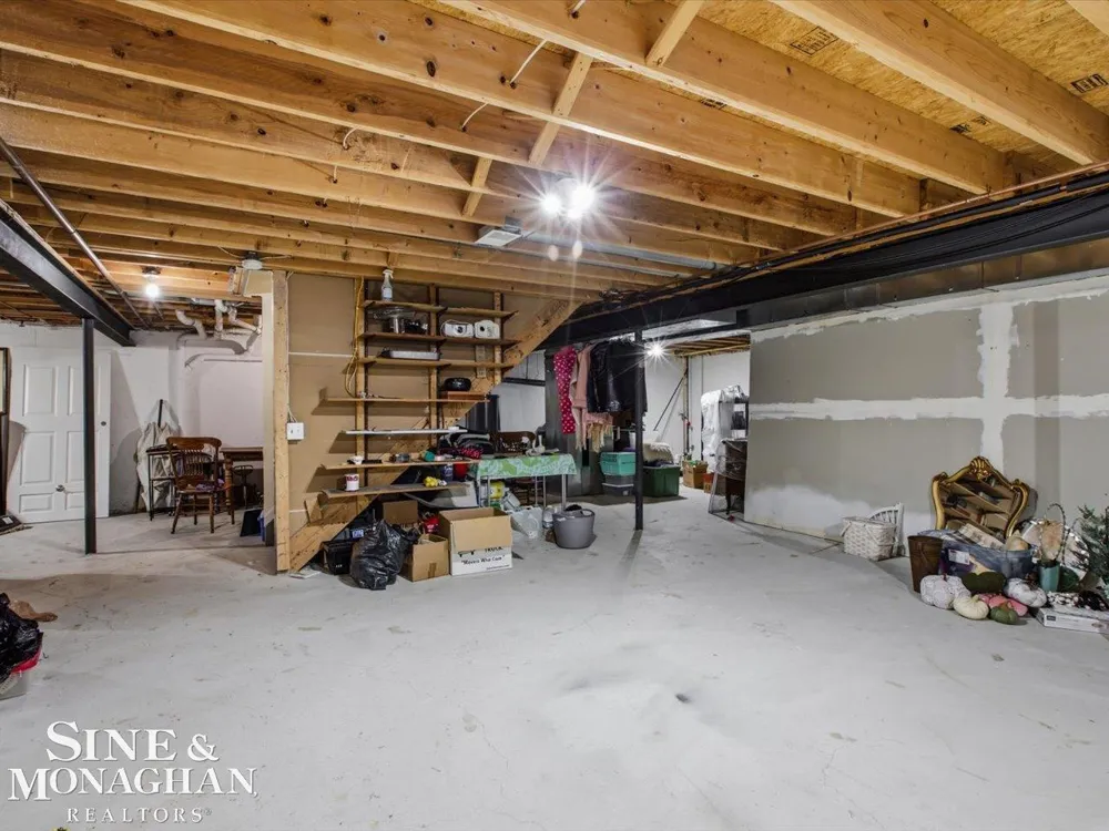 44619 Patricia Dr Drive Sterling Heights City, MI 48314