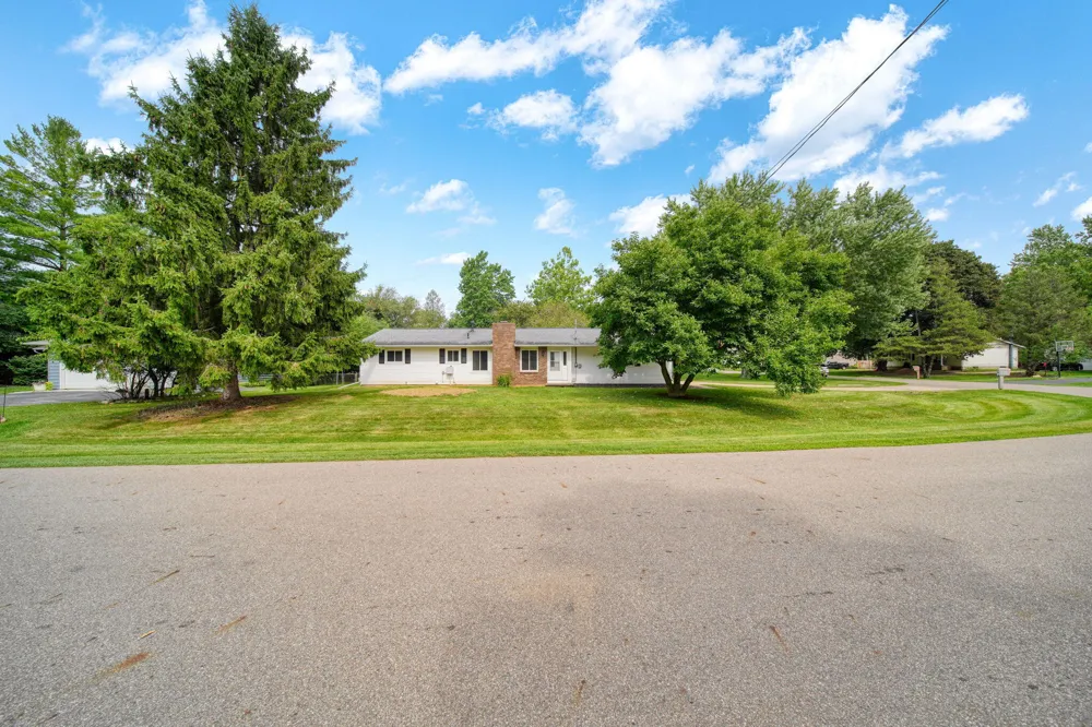 2814 Harben Street Summit Township, MI 49203