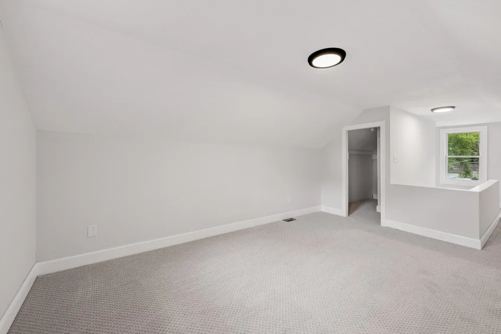 2715 17th Avenue E North Saint Paul, MN 55109