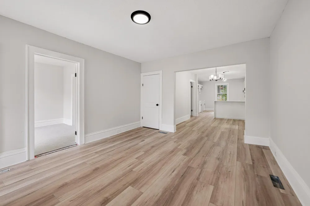 2715 17th Avenue E North Saint Paul, MN 55109