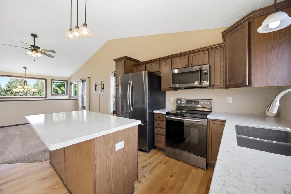 19385 Century Court Farmington, MN 55024